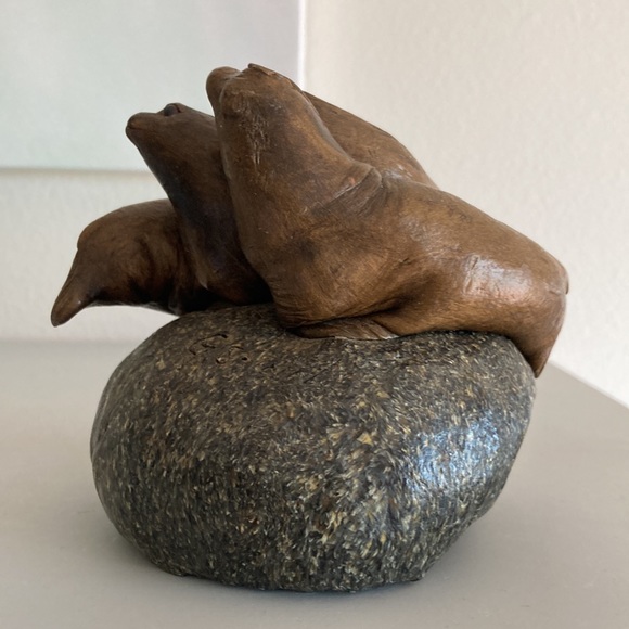 Gloria Shinn Wax Carved Sculpture 3 Seals Sea Lions on a Rock Vintage Art Piece - Picture 7 of 11